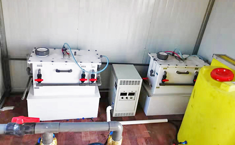 新疆新和县地埋式污水处理设备设备间安装图片
